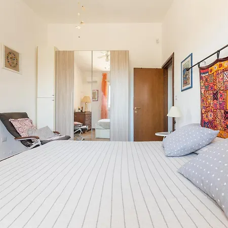 Ilios By Barbarhouse